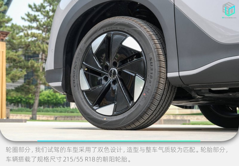 汽车贴挂卡通玩偶作用安 全洛阳交警大战“蜘蛛侠”